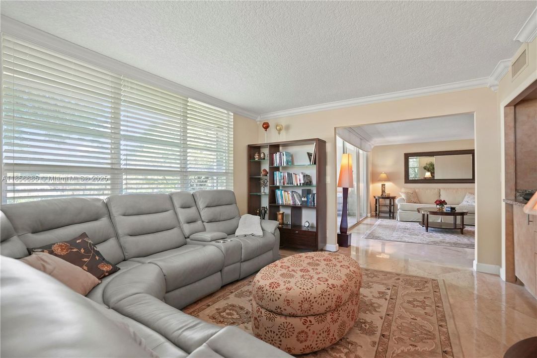 Recently Sold: $299,000 (3 beds, 2 baths, 1444 Square Feet)