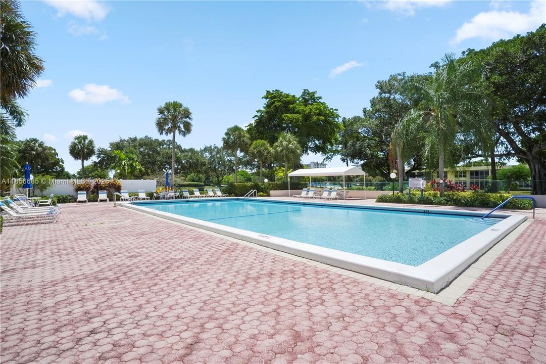 Recently Sold: $299,000 (3 beds, 2 baths, 1444 Square Feet)