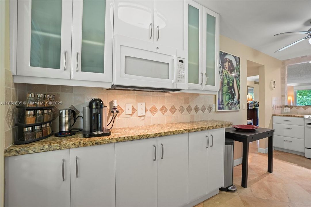 Recently Sold: $299,000 (3 beds, 2 baths, 1444 Square Feet)