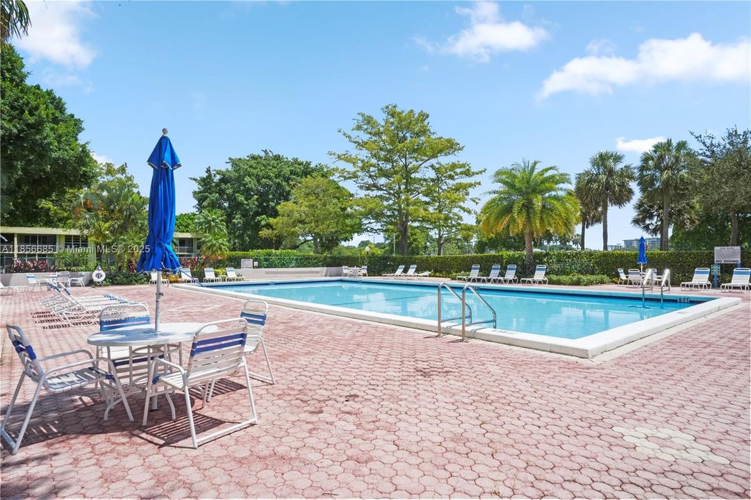 Recently Sold: $299,000 (3 beds, 2 baths, 1444 Square Feet)