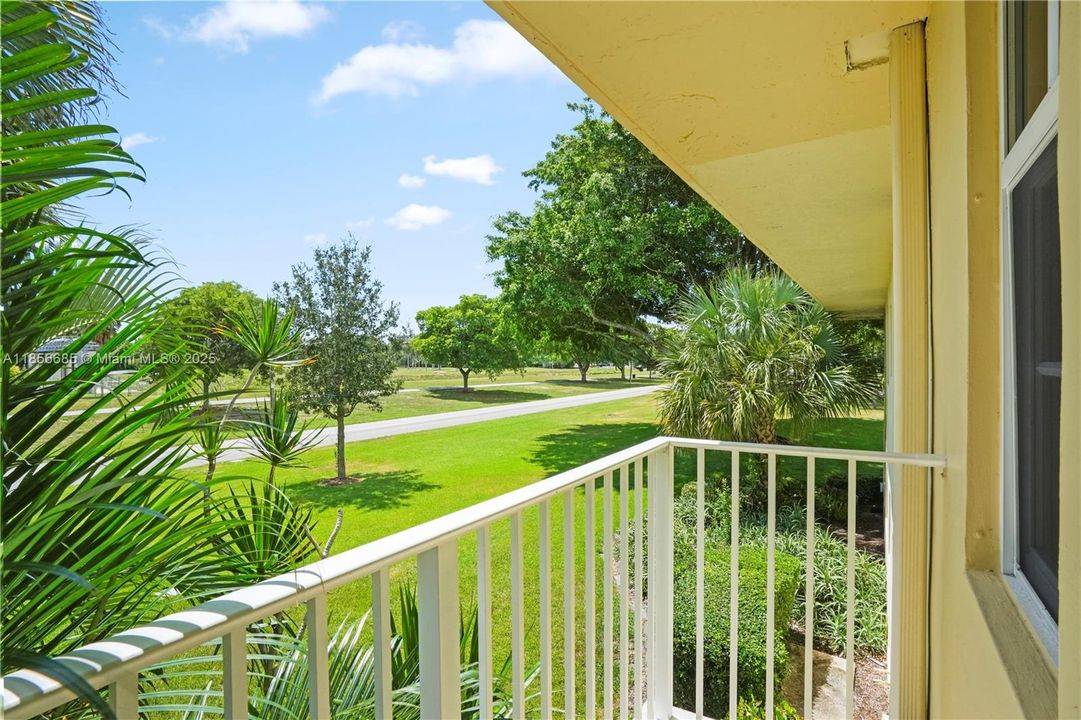 Recently Sold: $299,000 (3 beds, 2 baths, 1444 Square Feet)