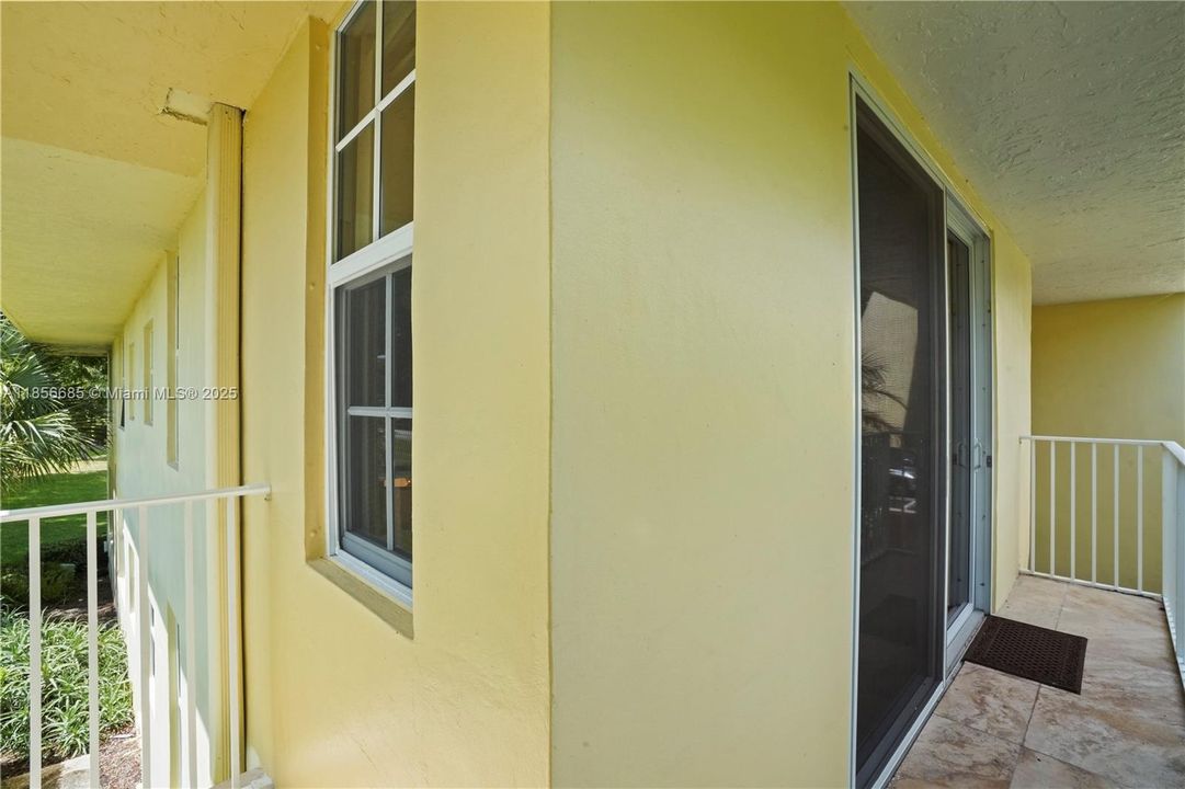 Recently Sold: $299,000 (3 beds, 2 baths, 1444 Square Feet)