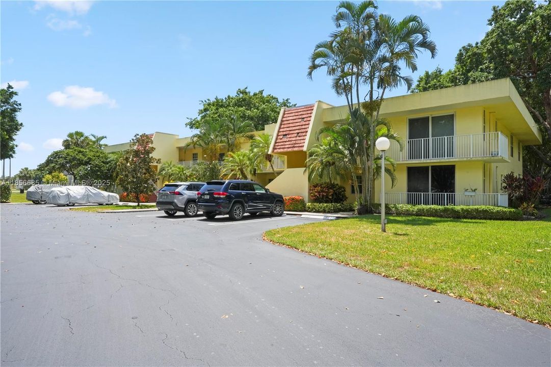 Recently Sold: $299,000 (3 beds, 2 baths, 1444 Square Feet)