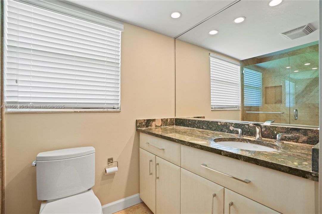 Recently Sold: $299,000 (3 beds, 2 baths, 1444 Square Feet)