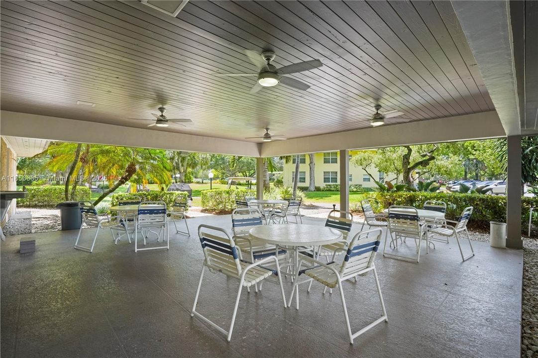 Recently Sold: $299,000 (3 beds, 2 baths, 1444 Square Feet)