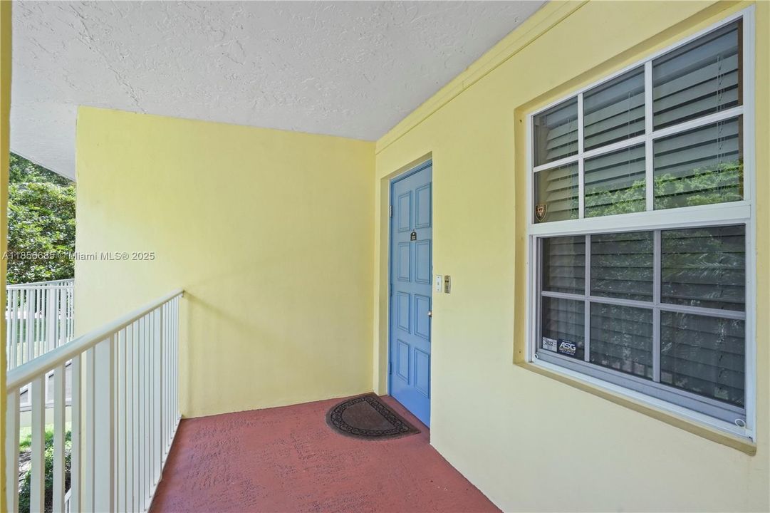 Recently Sold: $299,000 (3 beds, 2 baths, 1444 Square Feet)