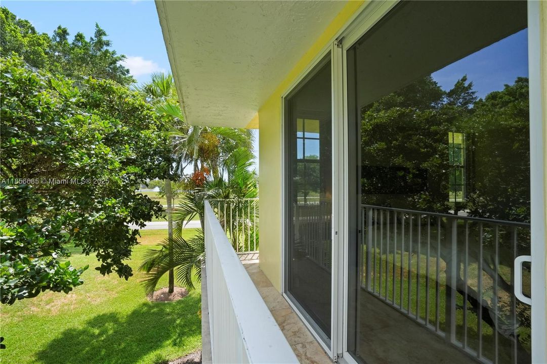 Recently Sold: $299,000 (3 beds, 2 baths, 1444 Square Feet)