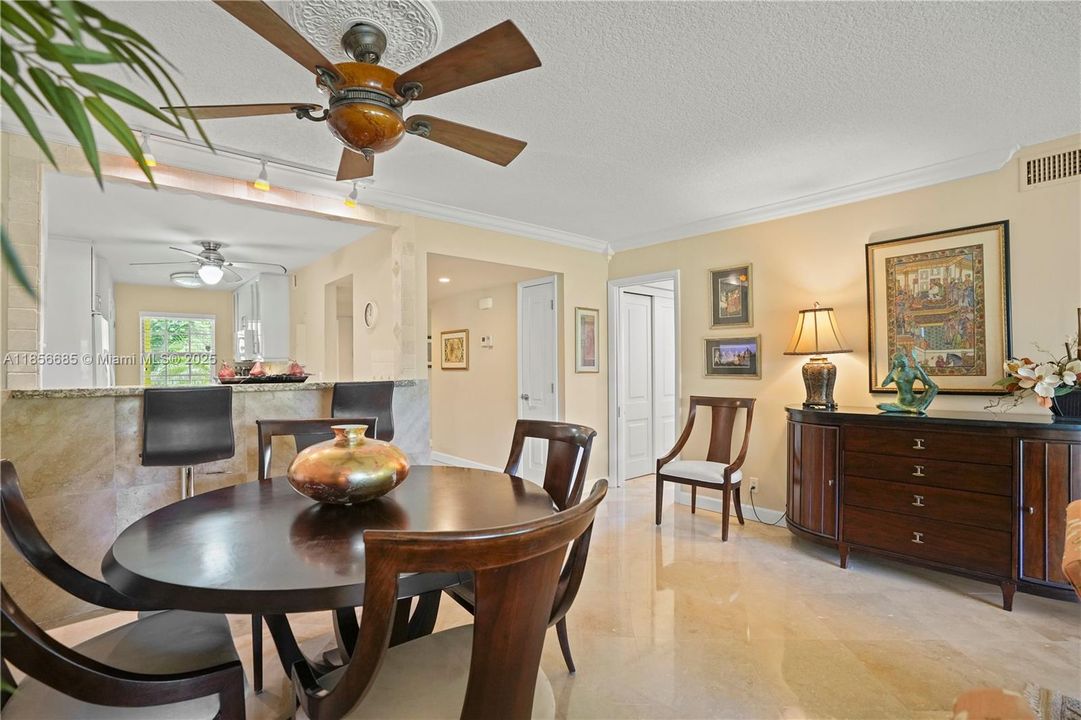 Recently Sold: $299,000 (3 beds, 2 baths, 1444 Square Feet)