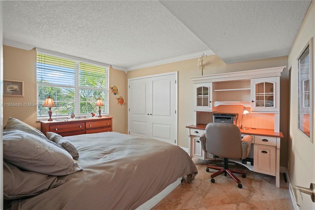 Recently Sold: $299,000 (3 beds, 2 baths, 1444 Square Feet)