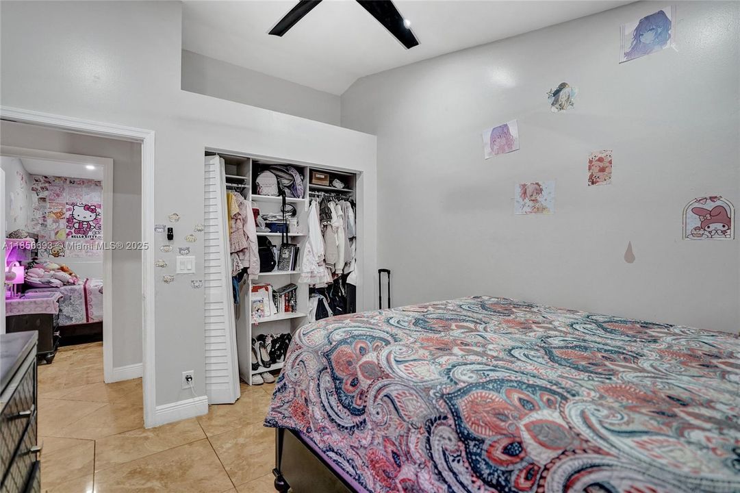 最近售出: $545,000 (3 贝兹, 2 浴室, 1378 平方英尺)