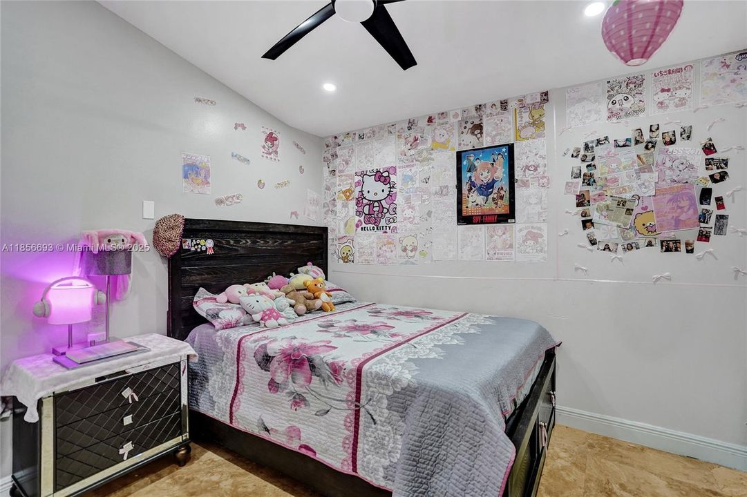 最近售出: $545,000 (3 贝兹, 2 浴室, 1378 平方英尺)