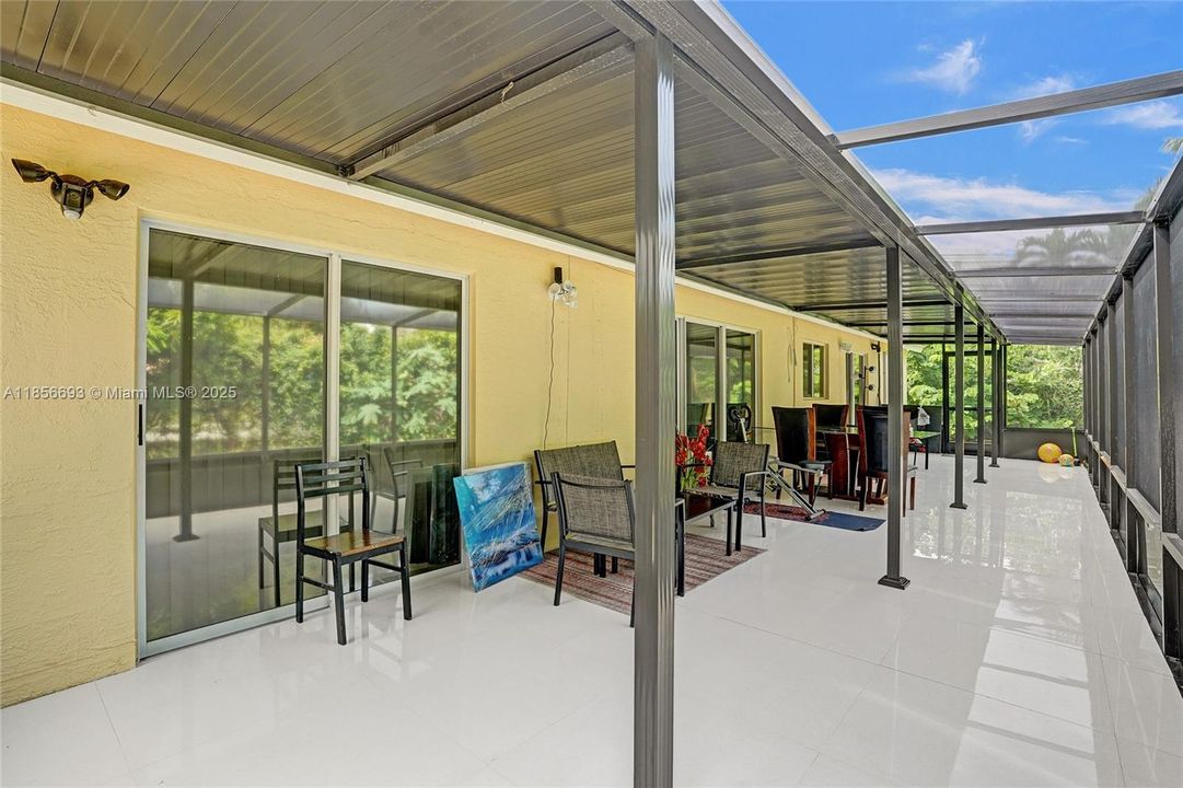 最近售出: $545,000 (3 贝兹, 2 浴室, 1378 平方英尺)