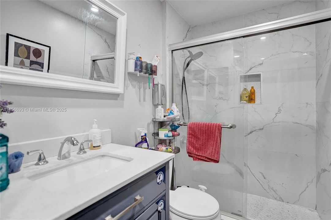 最近售出: $545,000 (3 贝兹, 2 浴室, 1378 平方英尺)