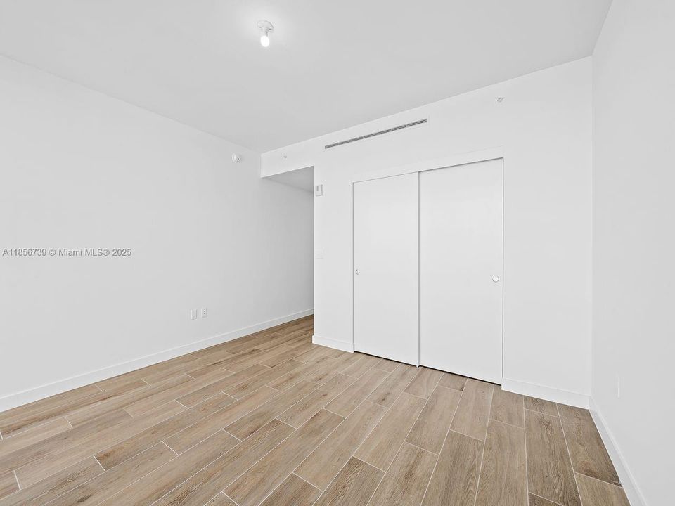 待售: $2,999,000 (3 贝兹, 3 浴室, 2500 平方英尺)