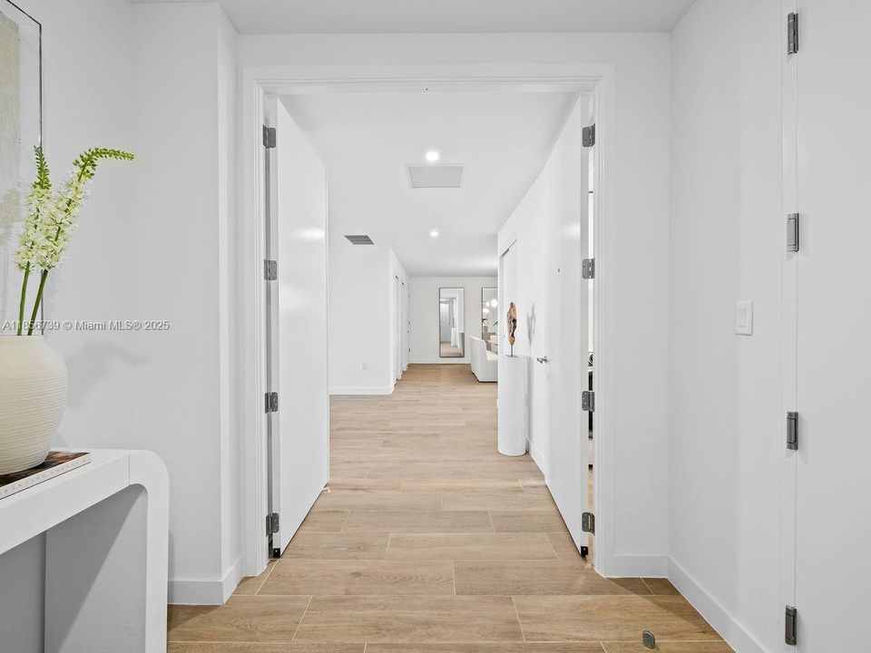 待售: $2,999,000 (3 贝兹, 3 浴室, 2500 平方英尺)