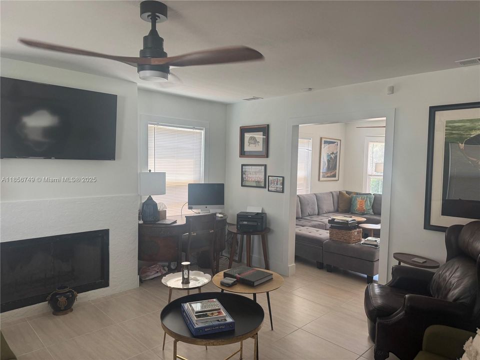 For Sale: $790,000 (3 beds, 2 baths, 1394 Square Feet)