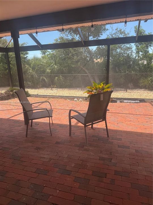 Florida Room leading to Backyard