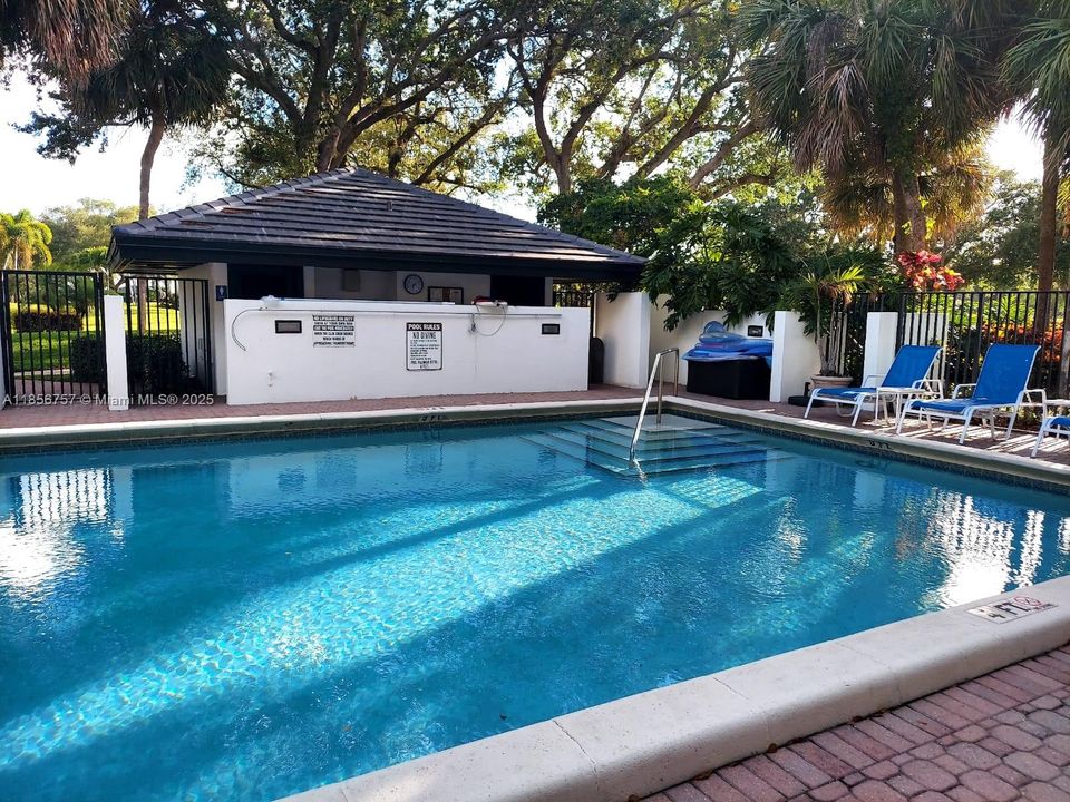 最近租的: $3,500 (2 贝兹, 2 浴室, 1400 平方英尺)