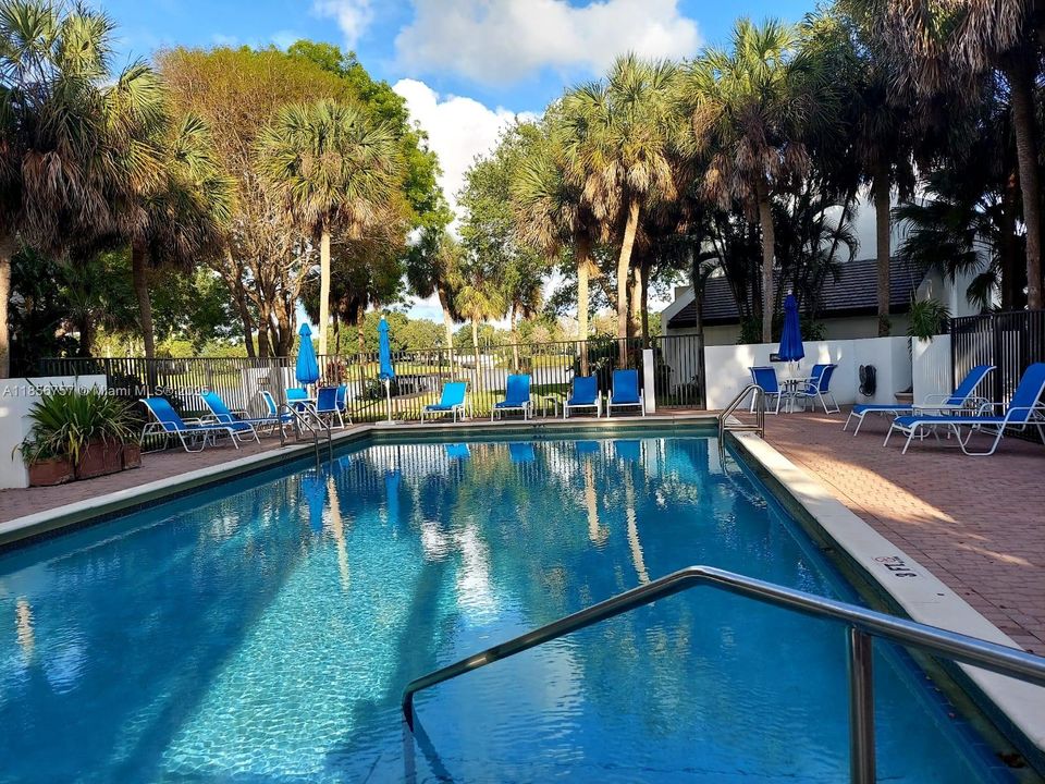 最近租的: $3,500 (2 贝兹, 2 浴室, 1400 平方英尺)