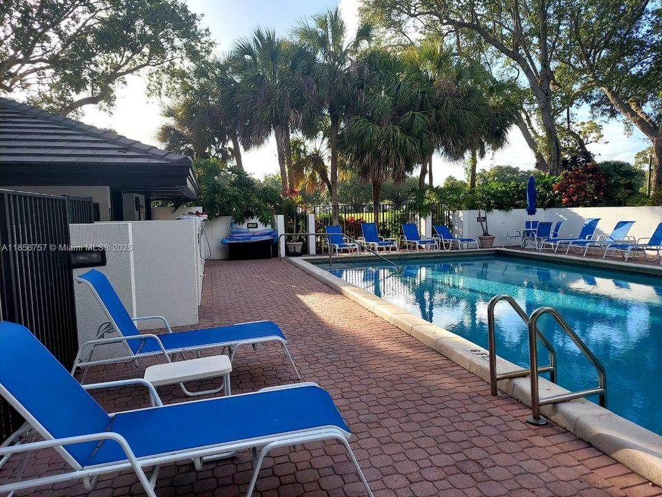 最近租的: $3,500 (2 贝兹, 2 浴室, 1400 平方英尺)