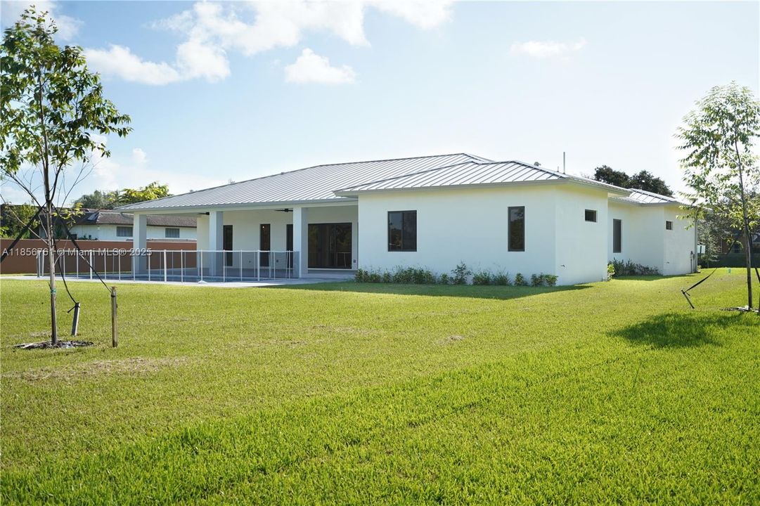 En Venta: $1,850,000 (5 camas, 6 baños, 4000 Pies cuadrados)