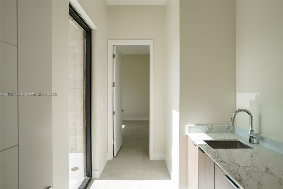 En Venta: $1,850,000 (5 camas, 6 baños, 4000 Pies cuadrados)