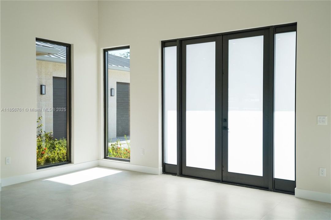 En Venta: $1,850,000 (5 camas, 6 baños, 4000 Pies cuadrados)