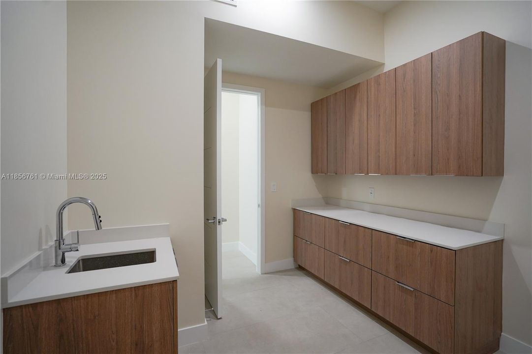 En Venta: $1,850,000 (5 camas, 6 baños, 4000 Pies cuadrados)