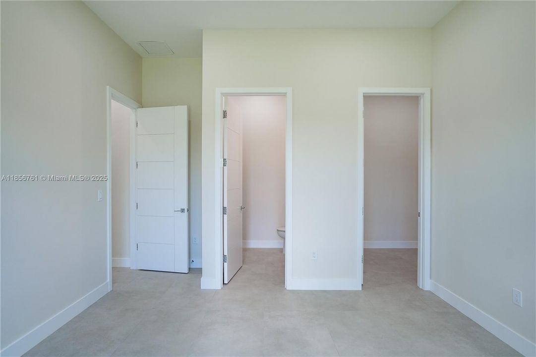 En Venta: $1,850,000 (5 camas, 6 baños, 4000 Pies cuadrados)