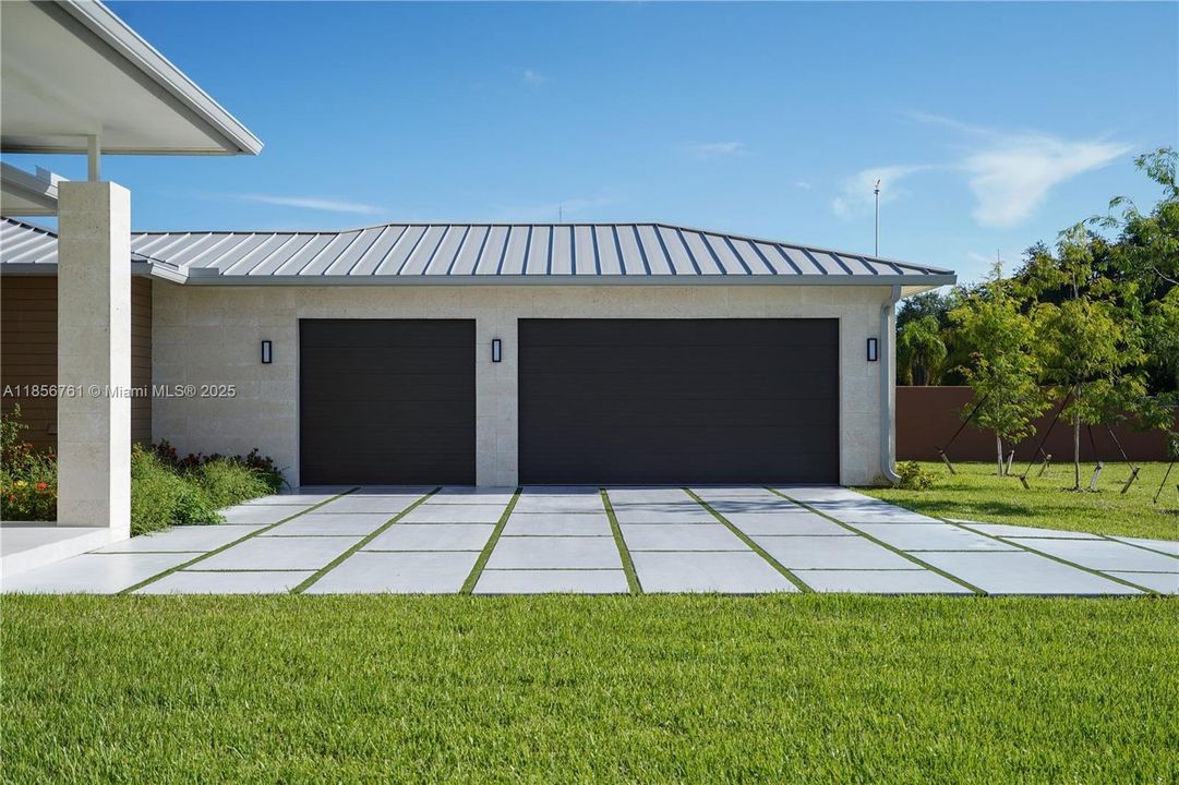 En Venta: $1,850,000 (5 camas, 6 baños, 4000 Pies cuadrados)