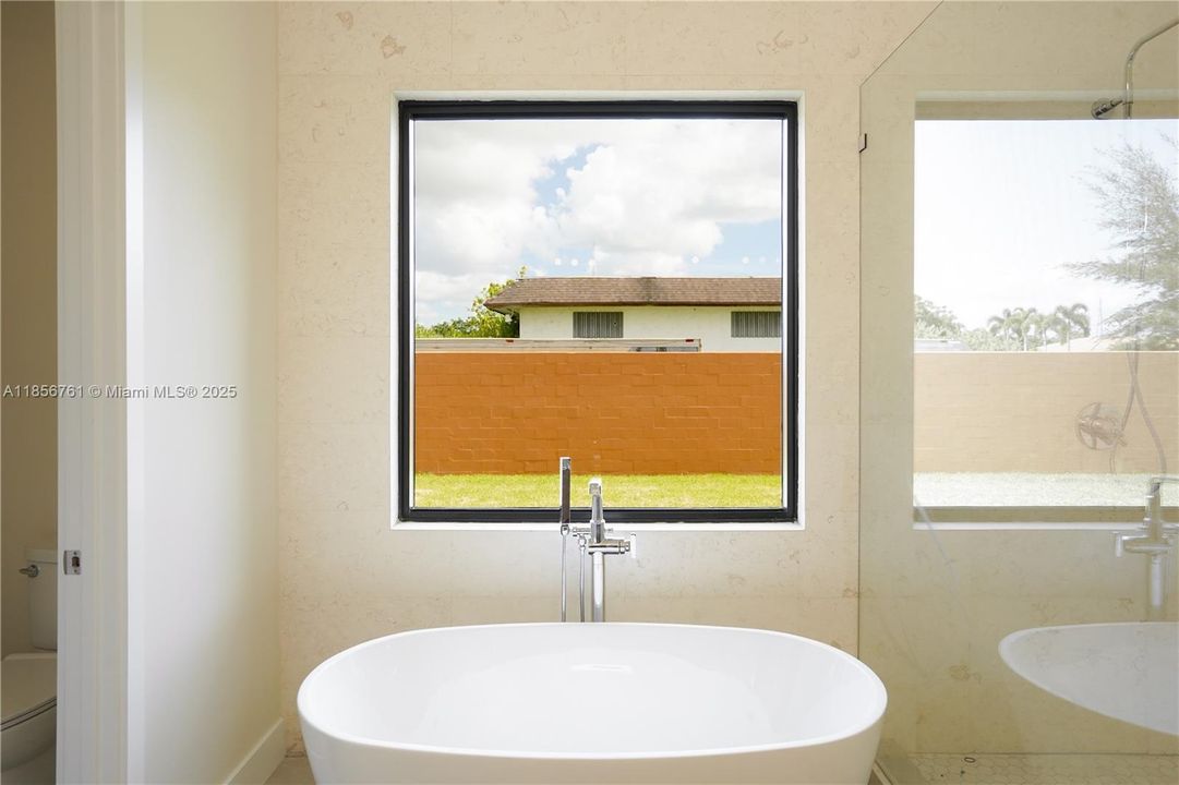 En Venta: $1,850,000 (5 camas, 6 baños, 4000 Pies cuadrados)