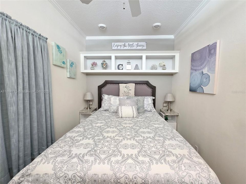 待售: $159,000 (1 贝兹, 1 浴室, 483 平方英尺)