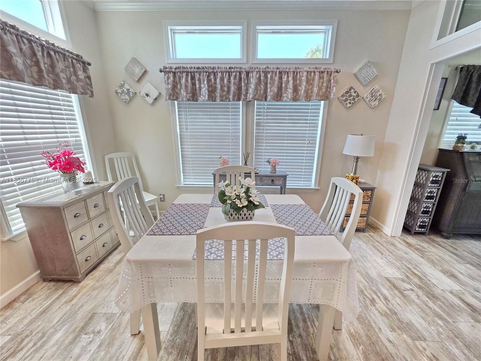 待售: $159,000 (1 贝兹, 1 浴室, 483 平方英尺)