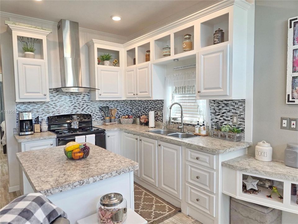 待售: $159,000 (1 贝兹, 1 浴室, 483 平方英尺)