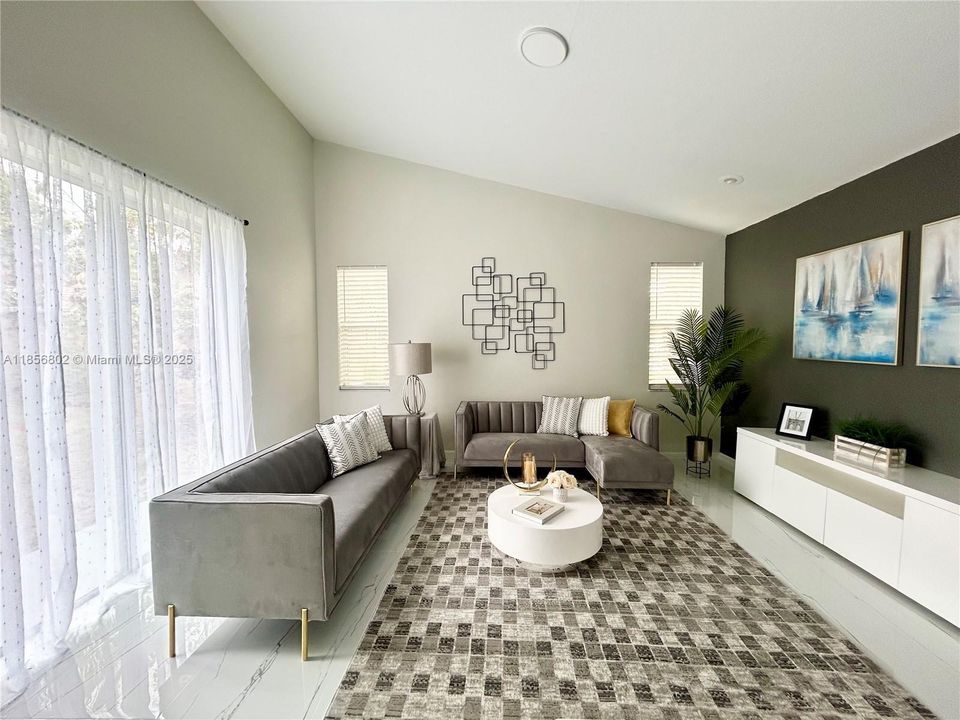 Под контрактом: $747,000 (4 спален, 2 ванн, 2414 Квадратных фут)