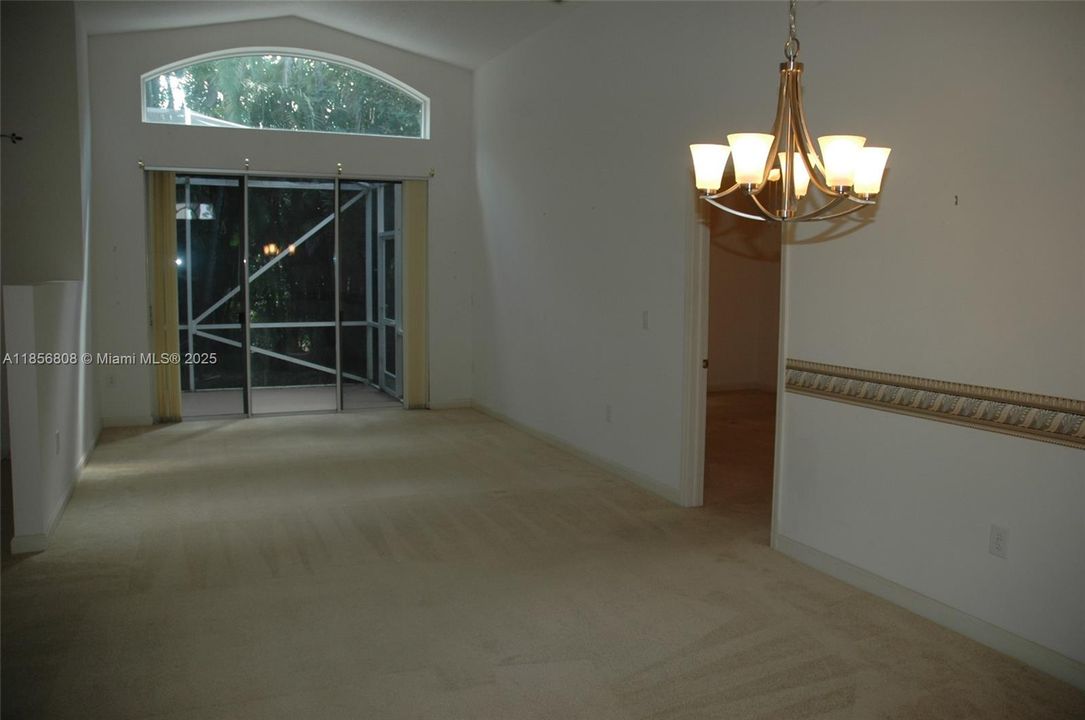 Недавно продано: $509,500 (3 спален, 2 ванн, 1732 Квадратных фут)