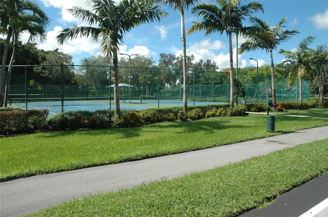 Недавно продано: $509,500 (3 спален, 2 ванн, 1732 Квадратных фут)