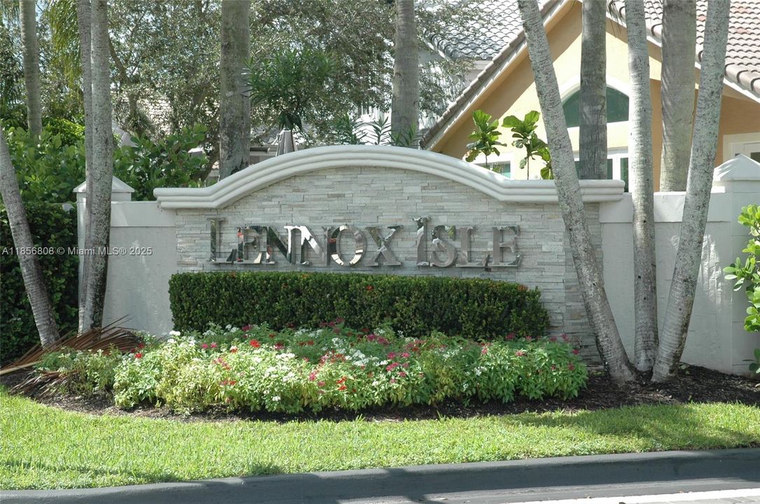 Недавно продано: $509,500 (3 спален, 2 ванн, 1732 Квадратных фут)