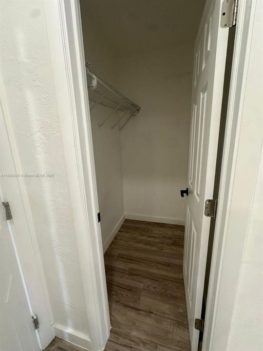 待售: $1,079,000 (0 贝兹, 0 浴室, 2142 平方英尺)