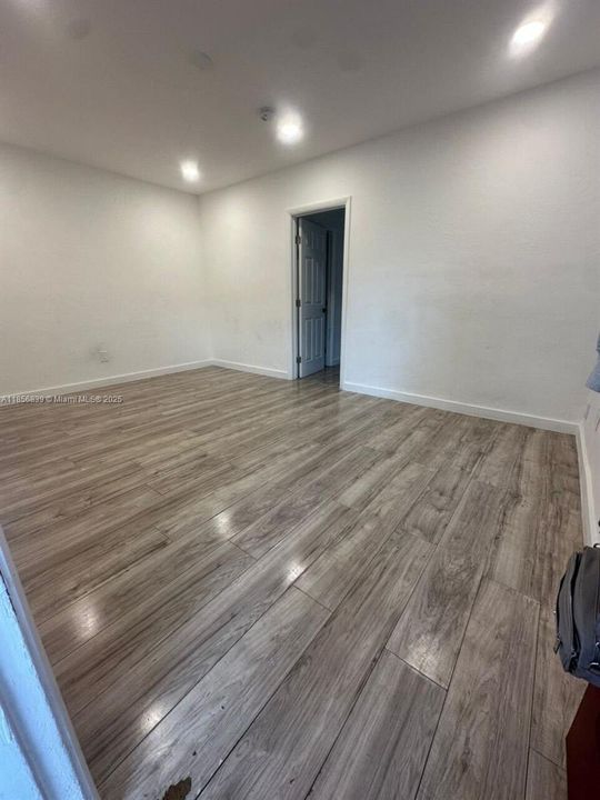 待售: $1,079,000 (0 贝兹, 0 浴室, 2142 平方英尺)