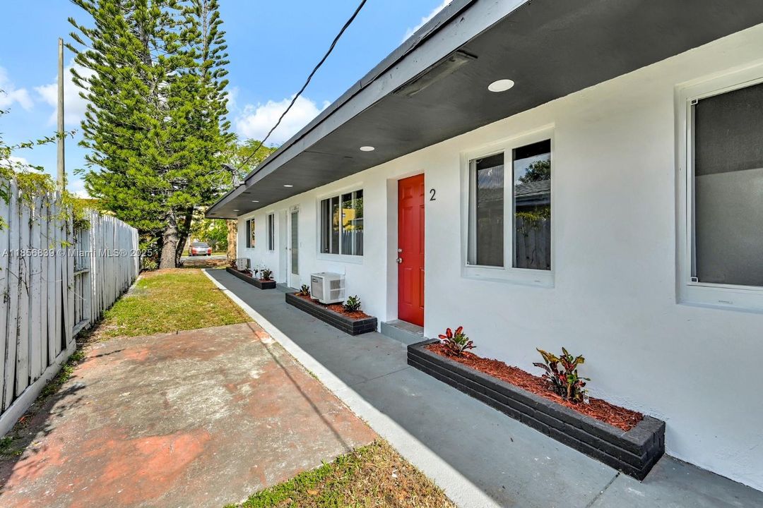 待售: $1,079,000 (0 贝兹, 0 浴室, 2142 平方英尺)