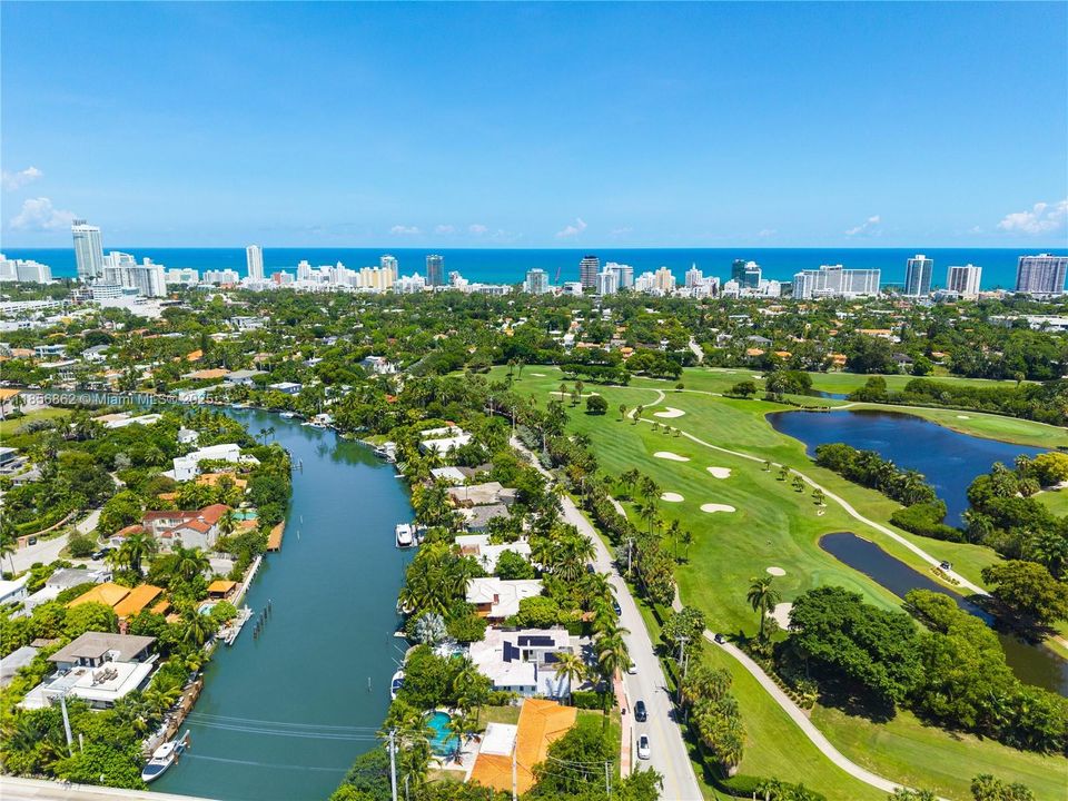 Active With Contract: $6,450,000 (3 beds, 3 baths, 3135 Square Feet)