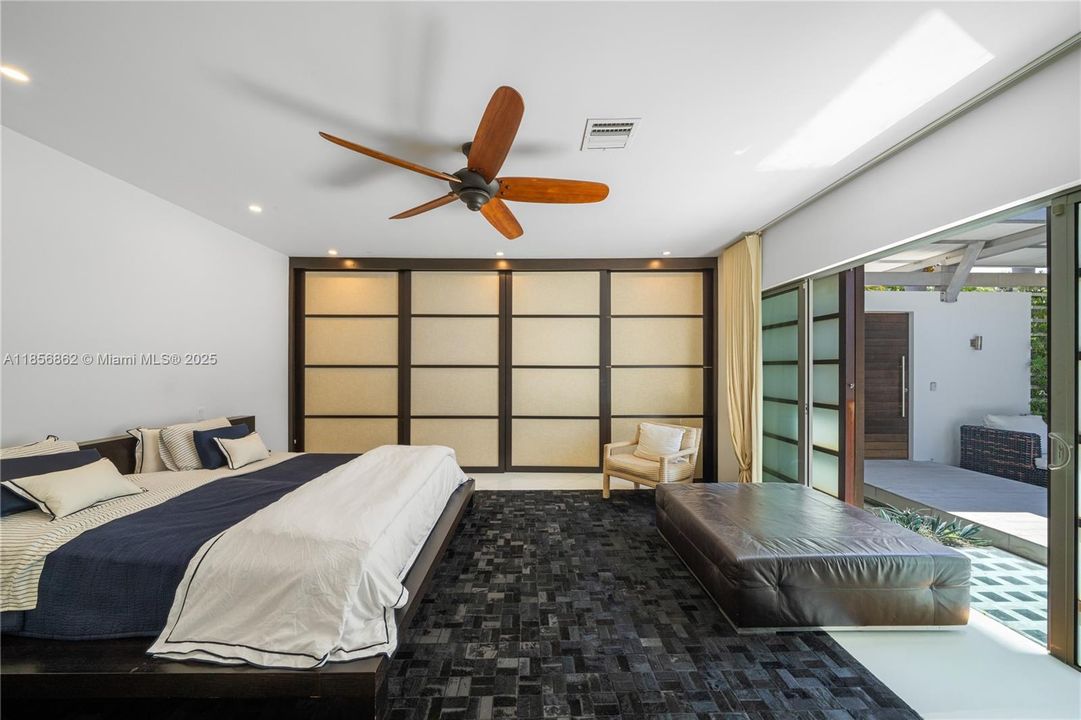 Active With Contract: $6,450,000 (3 beds, 3 baths, 3135 Square Feet)