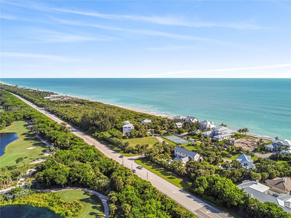 En Venta: $1,195,000 (0.48 acres)