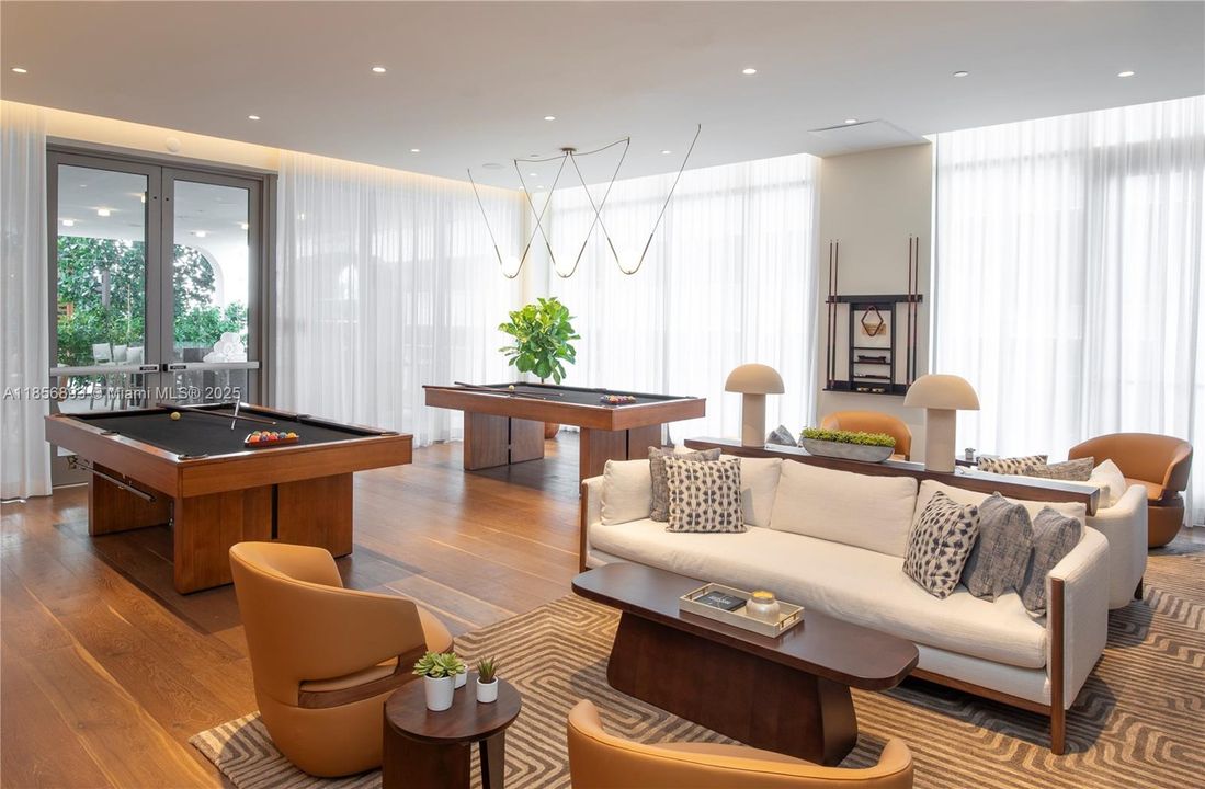 For Sale: $3,900,000 (3 beds, 3 baths, 1811 Square Feet)