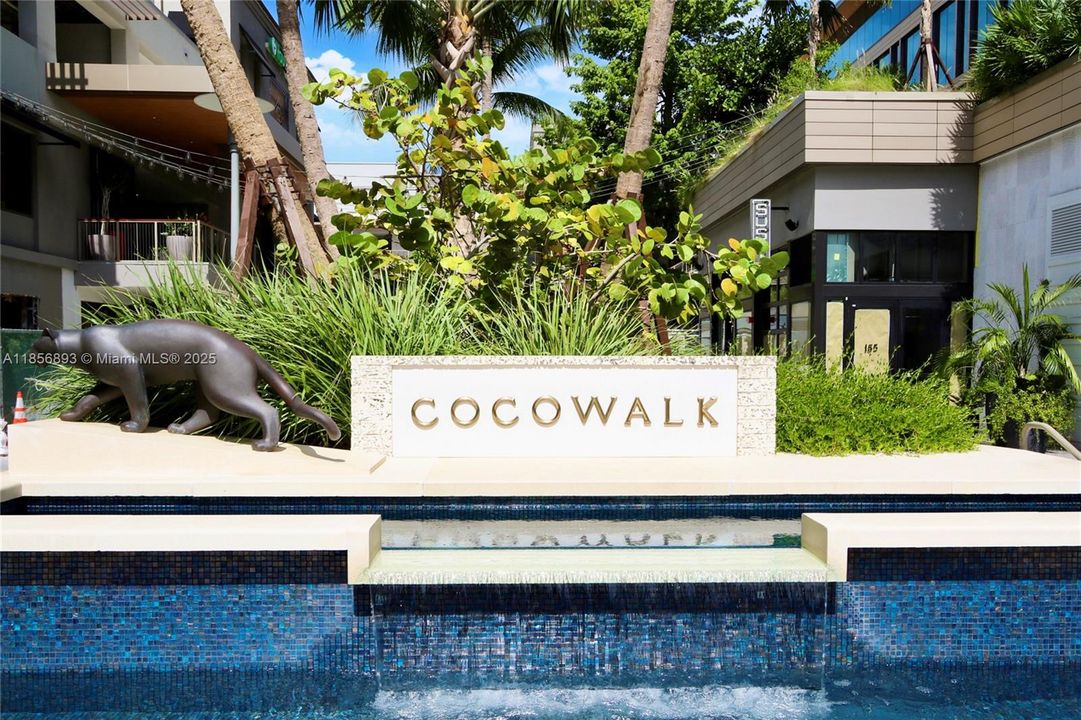 For Sale: $3,900,000 (3 beds, 3 baths, 1811 Square Feet)