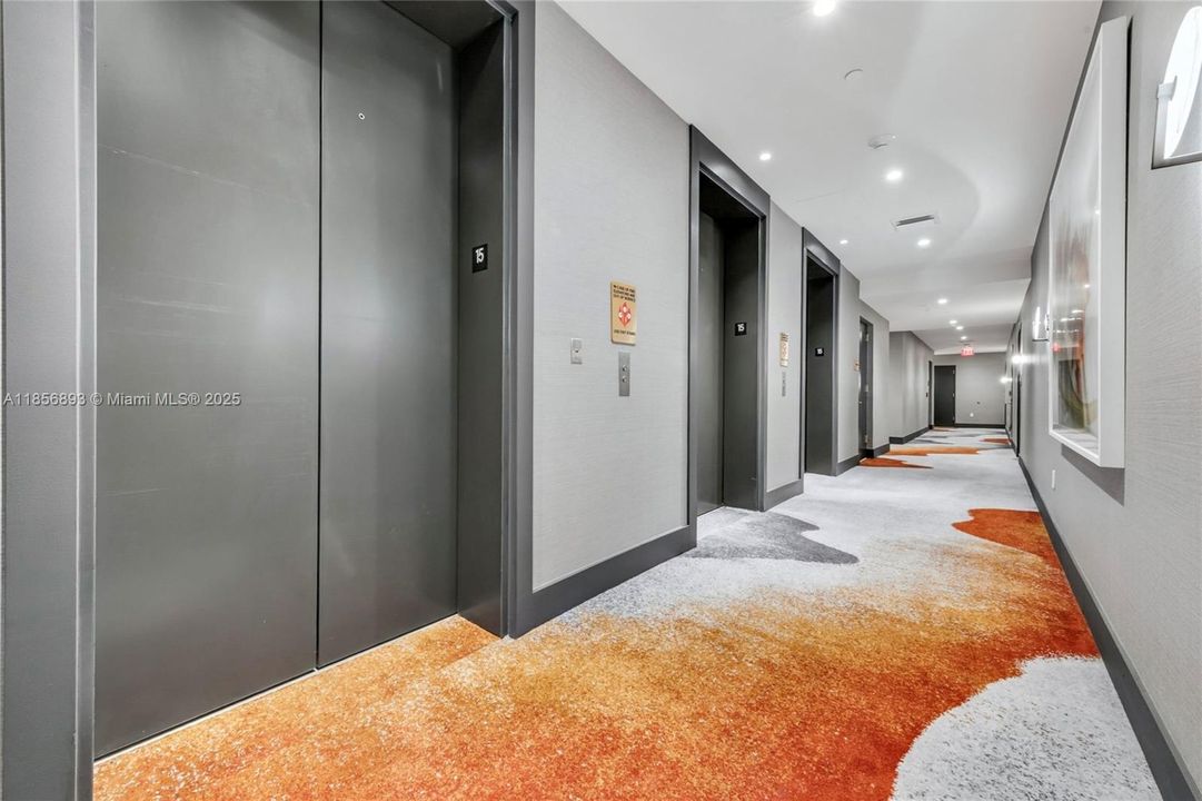 For Sale: $3,900,000 (3 beds, 3 baths, 1811 Square Feet)