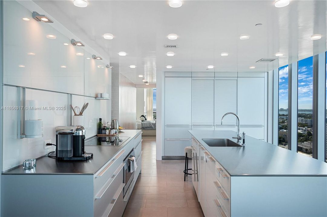 For Sale: $5,550,000 (4 beds, 4 baths, 3155 Square Feet)