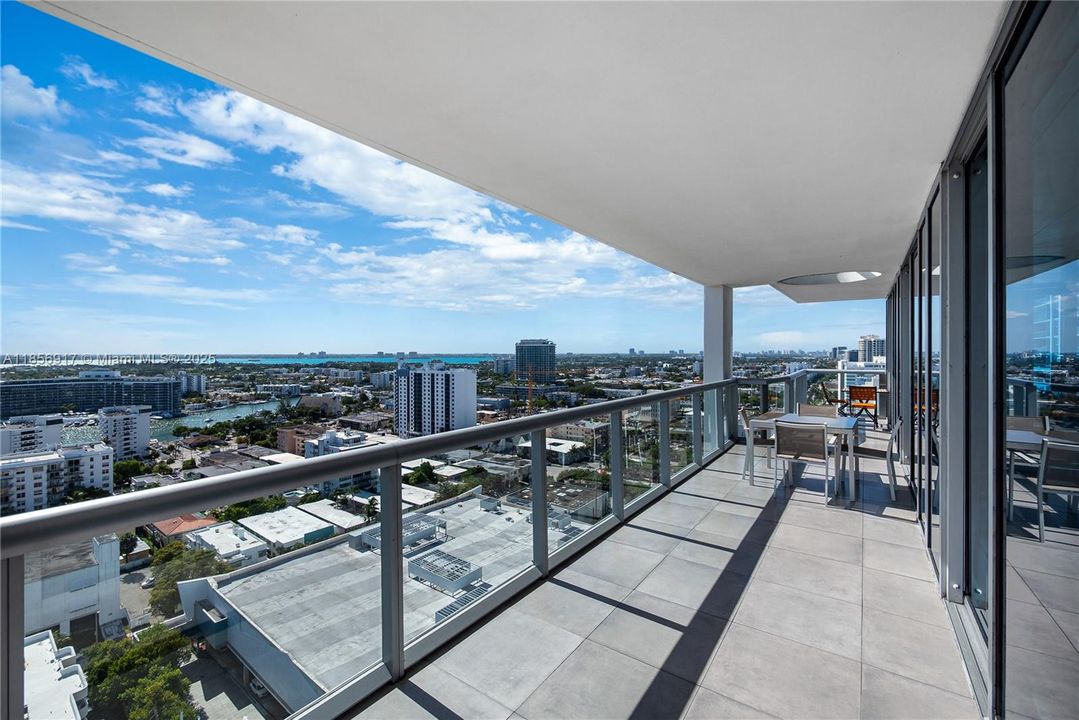 For Sale: $5,550,000 (4 beds, 4 baths, 3155 Square Feet)