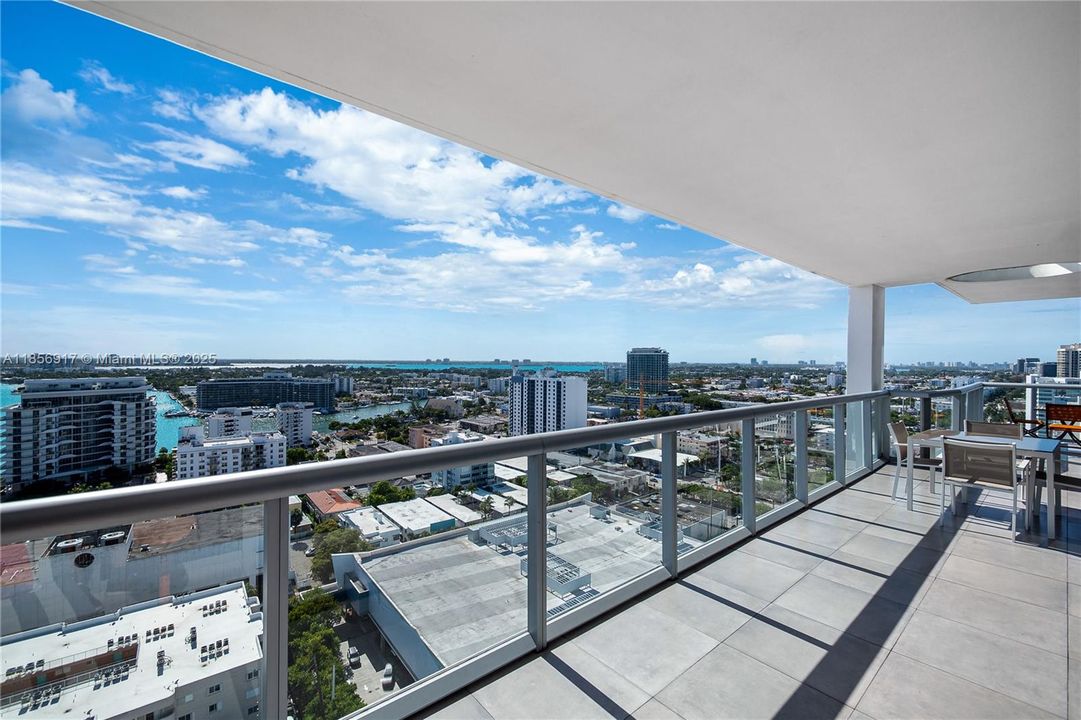 For Sale: $5,550,000 (4 beds, 4 baths, 3155 Square Feet)